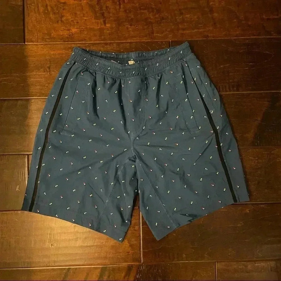 Lululemon Pace Breaker Shorts 9 inch - Picture 1 of 5